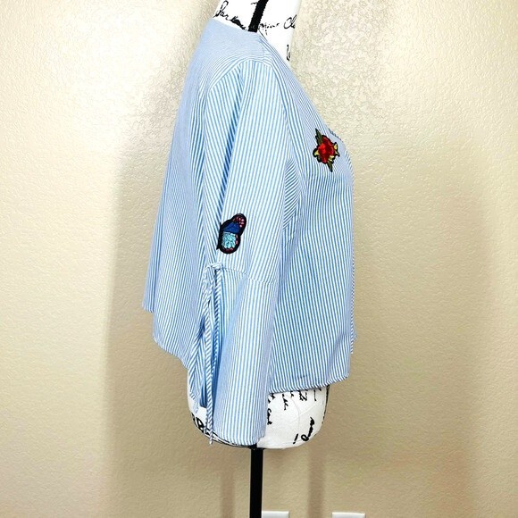 La sorella Blue top striped V-neckline Bell sleeve with butterflies patch size L - Picture 4 of 13